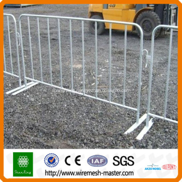 Galvanized or pvc coated crowd control barriers